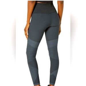 Spanx Seamless Look At Me Now Moto Leggings Pants Size S